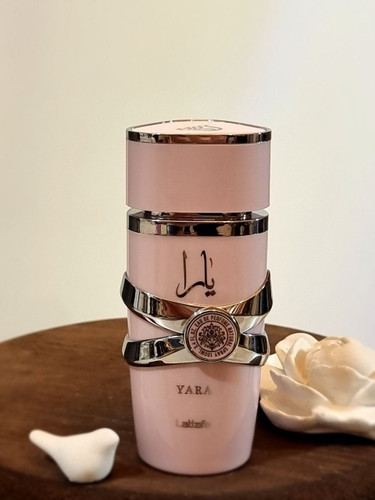 ادکلن زنانه یارا صورتی اورجینال 100 میل از برند لطافه