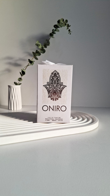 عطر ادکلن اونیرو (oniro) شرکت فرگرانس (Fragrance World Oniro)
