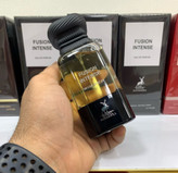ادکلن مردانه شرکت الحمبرا مدل فیوژن اینتنس رایحه تام فورد فابیولس حجم 80 میل