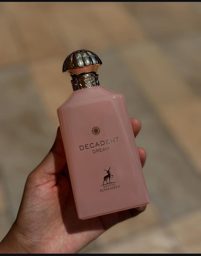 ادکلن زنانه شرکت الحمبرا مدل دکادنت دریم رایحه امواژ گایدنس حجم 100 میل
